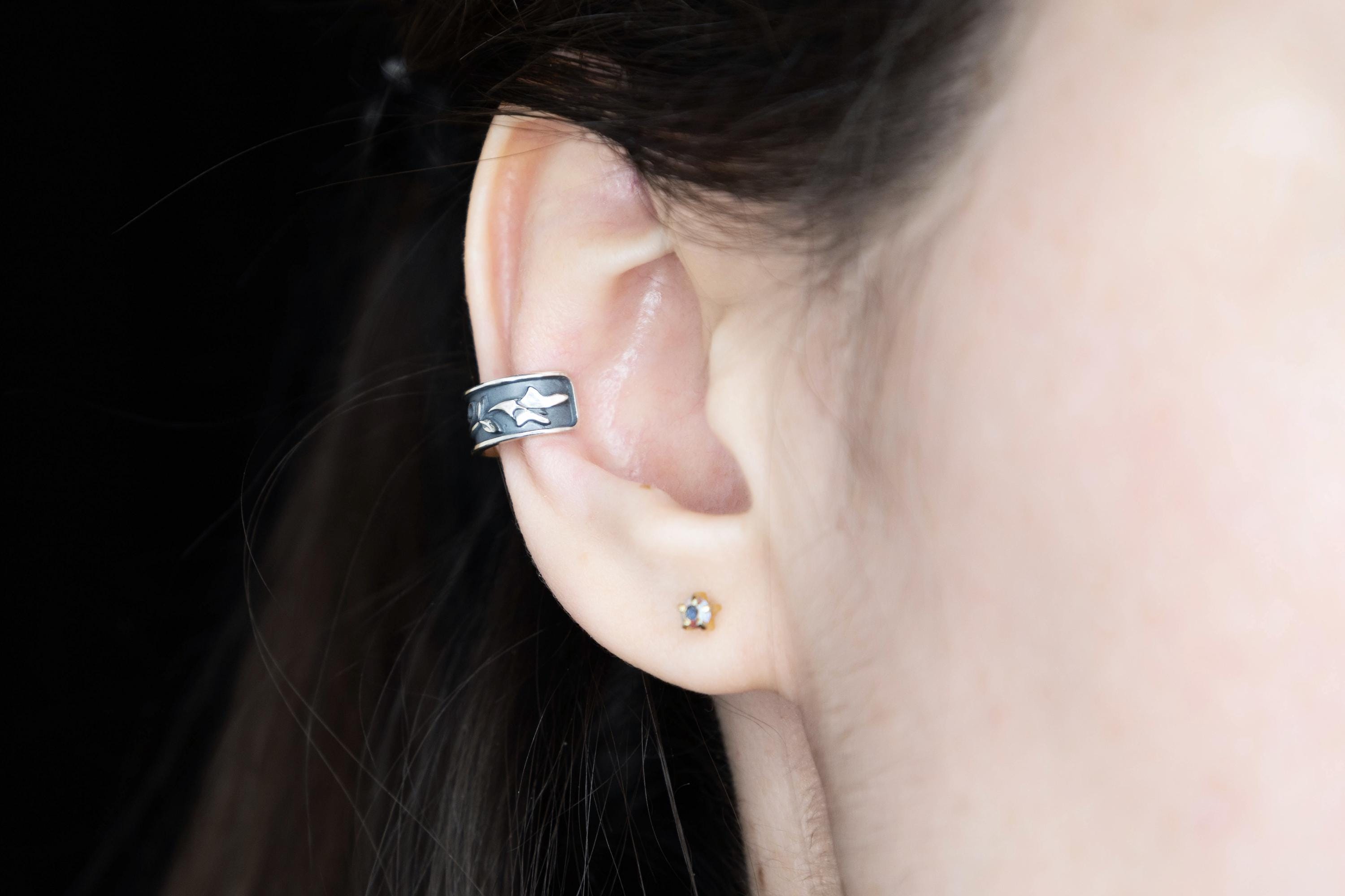 Model wearing Sweet Pea silver ear cuff no piercing jewelry