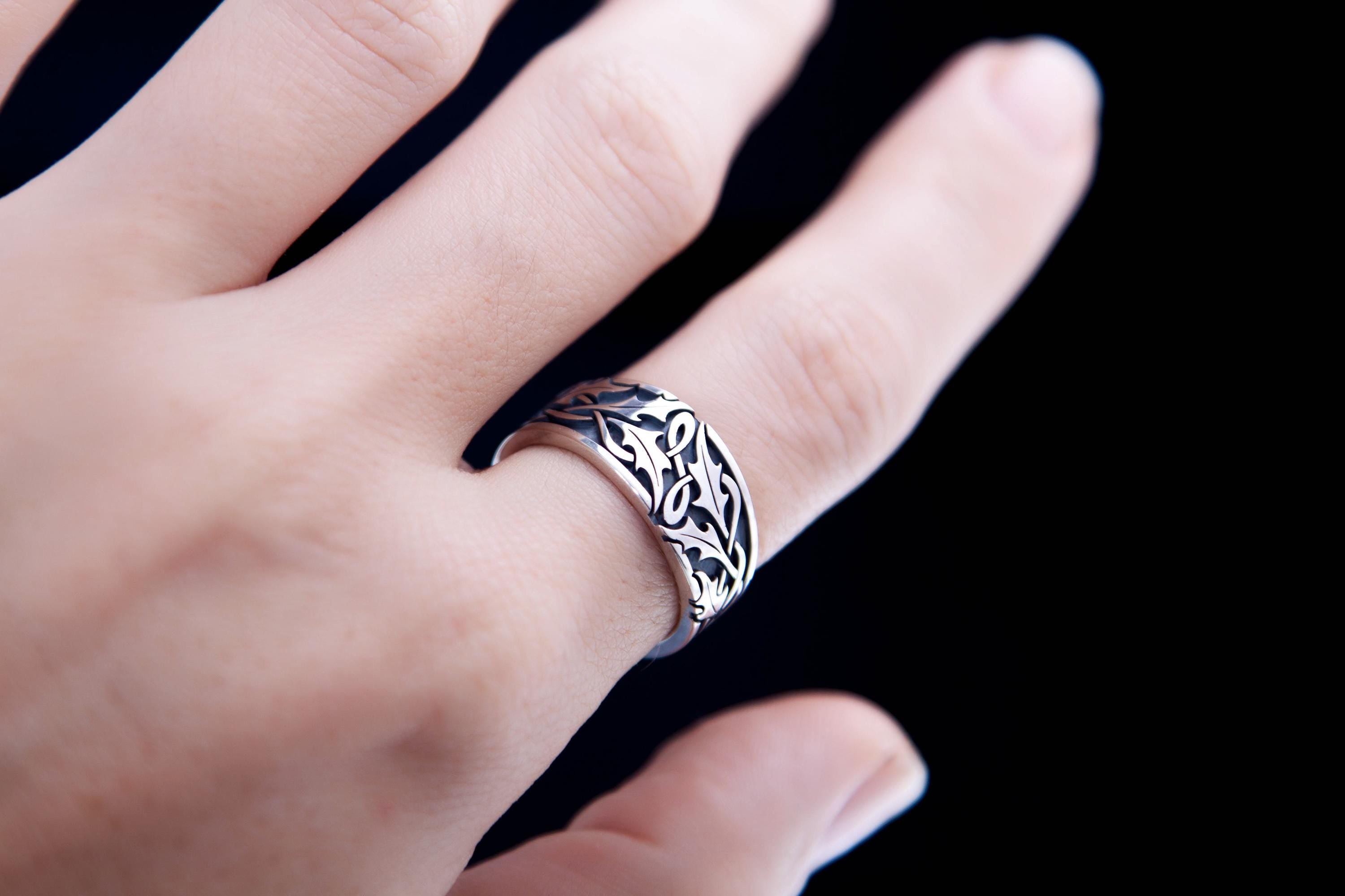 holly leaf wedding band silver