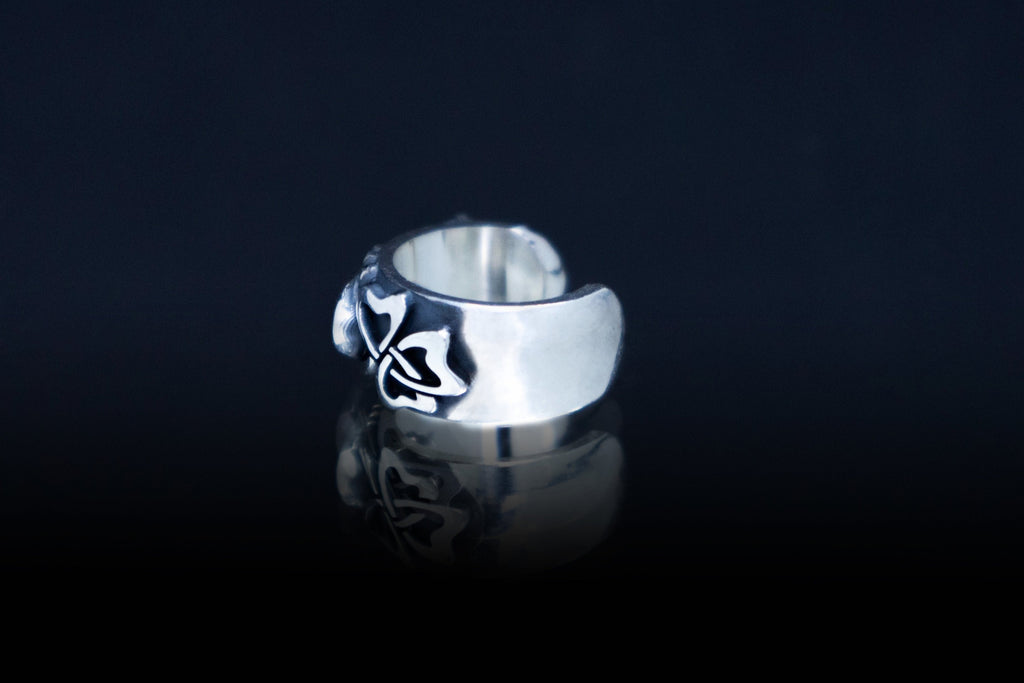 Minimalist silver ear cuff with four leaf clover motif