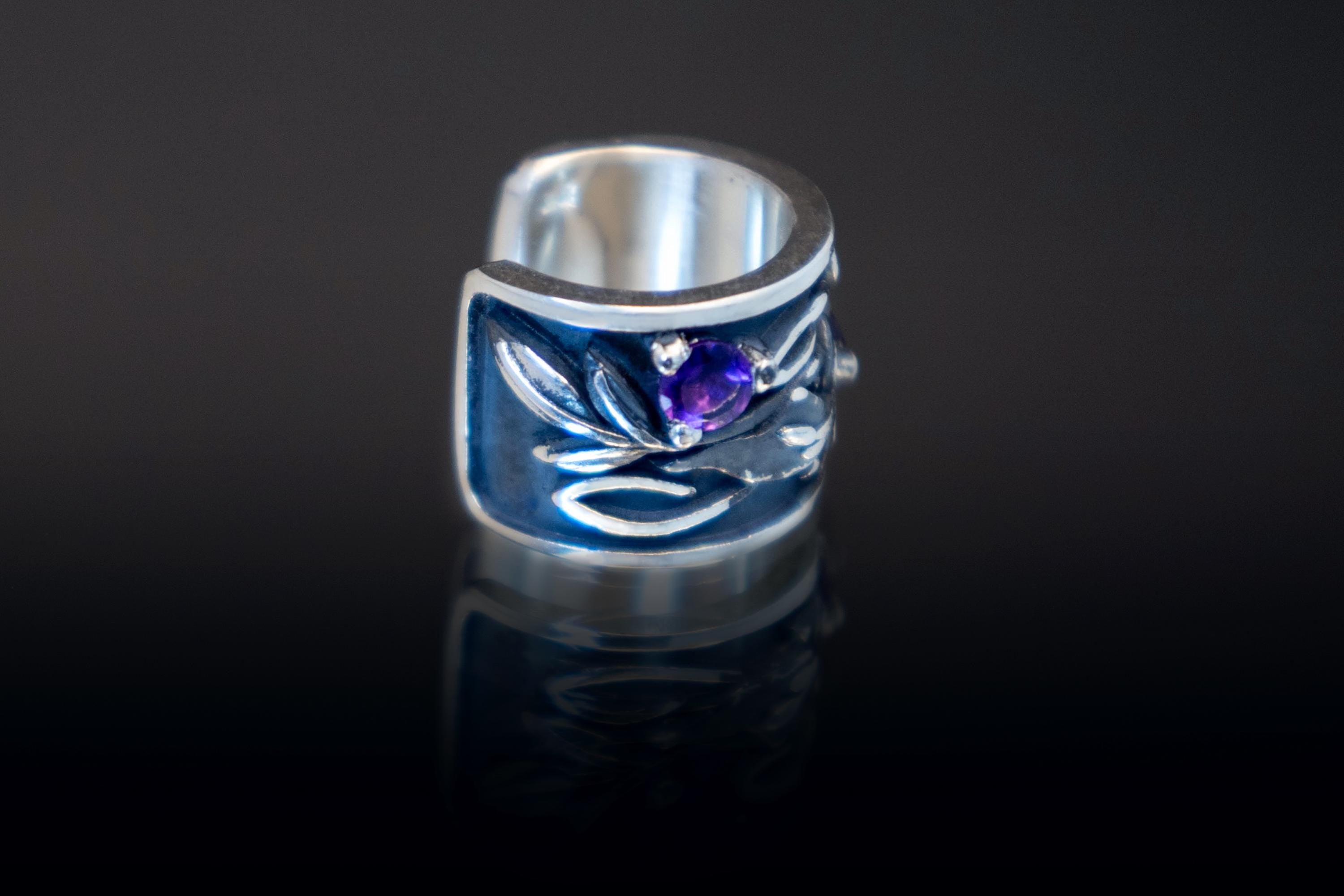 Nature inspired no piercing ear cuff with Amethyst