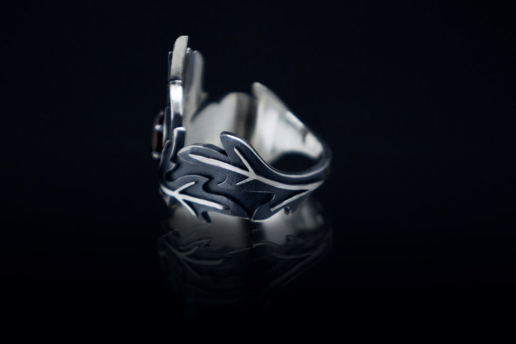 Elven Wormwood ring, silver and garnet