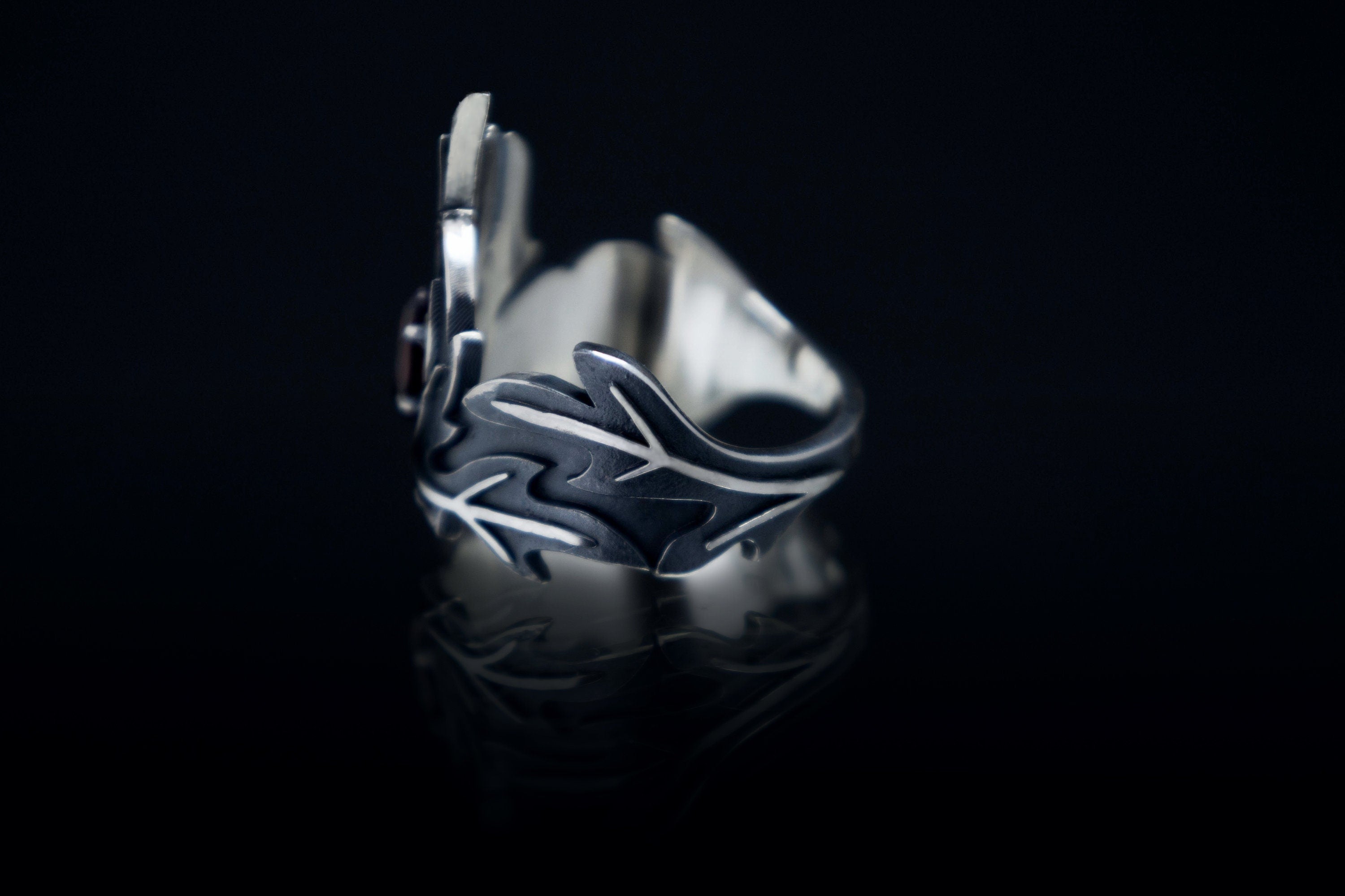 Elven Wormwood ring, silver and garnet