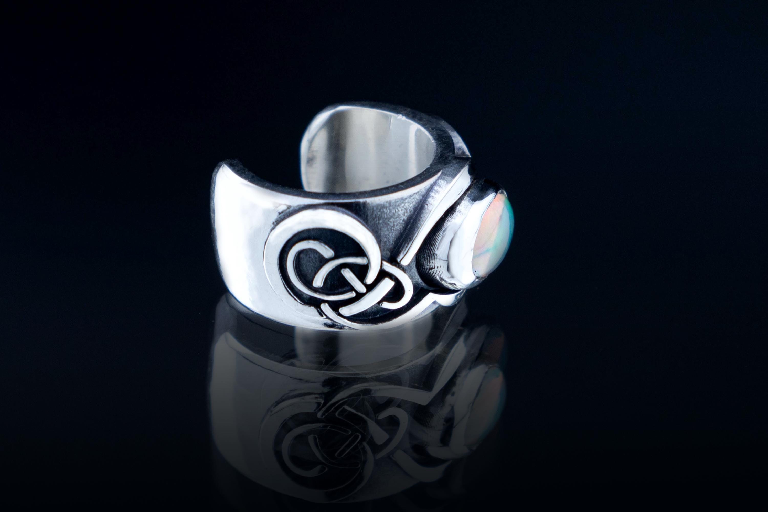 Silver ear cuff with Celtic design