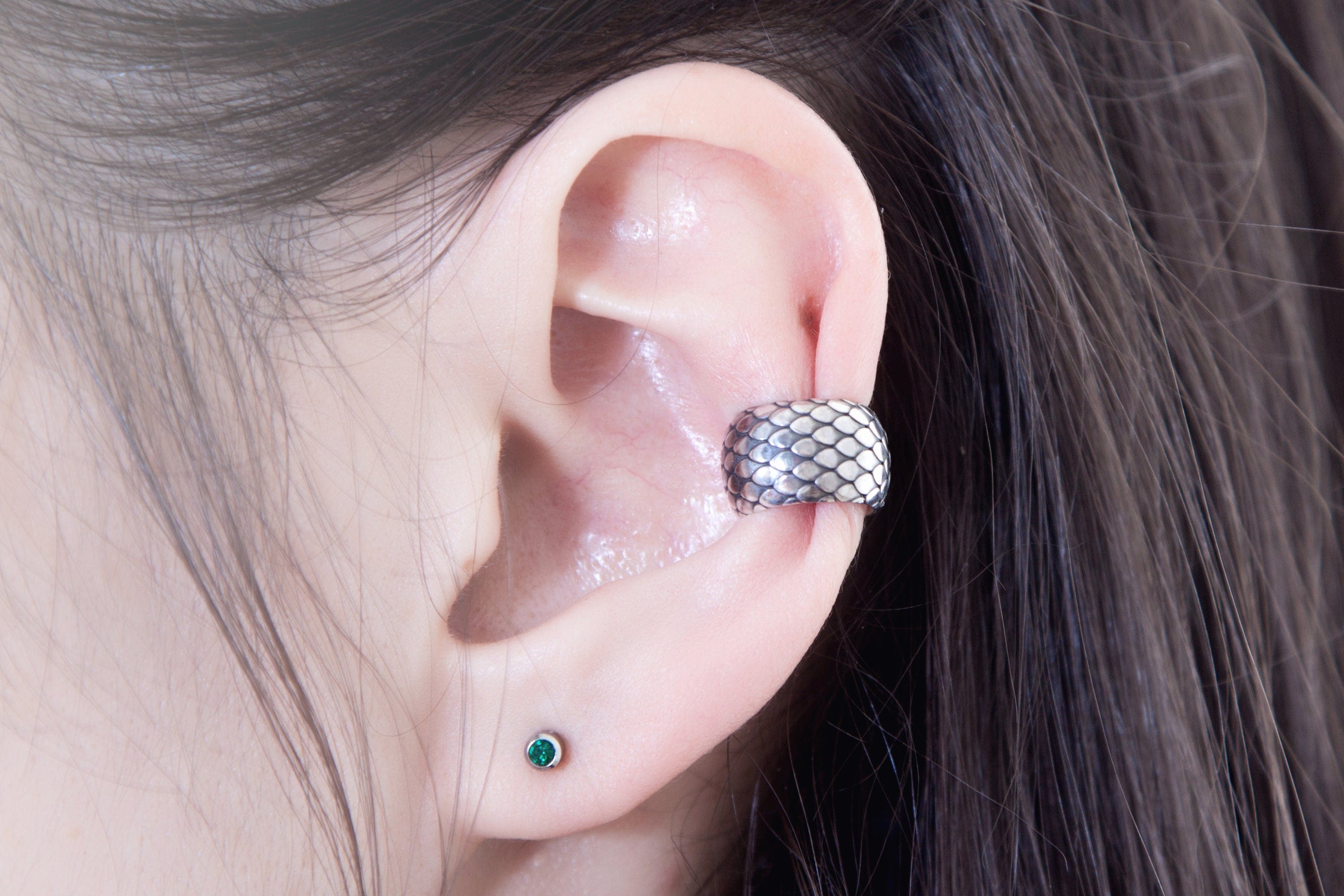 Ear cuff worn on ear