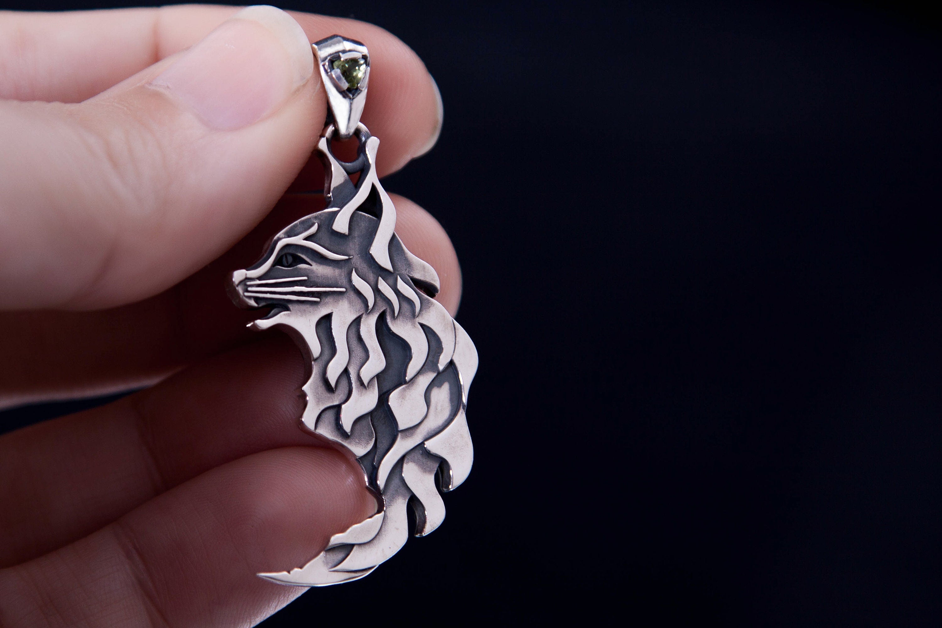 Cat silver pendant with gemstone matching jewelry pair