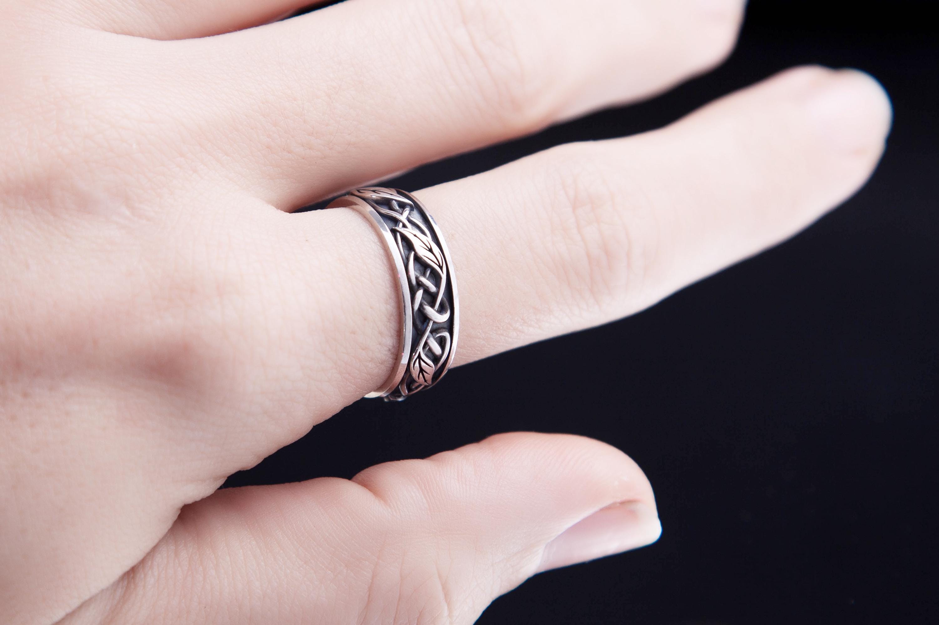 Elven style silver ring, boho wedding band