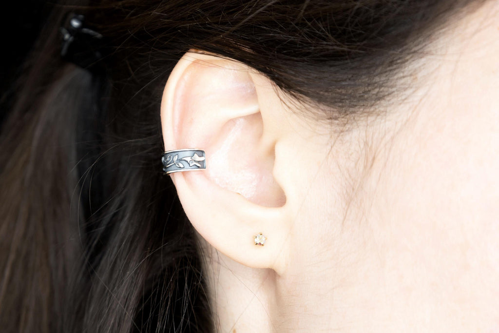 Model wearing Sweet Pea silver ear cuff  no piercing jewelry