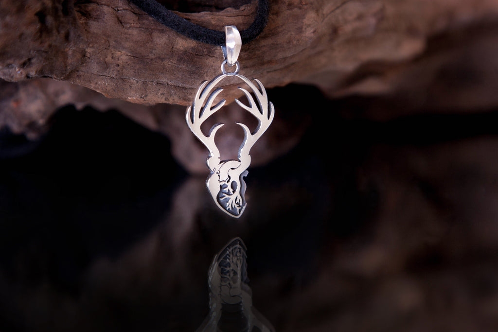 Dark aesthetic pendant inspired by Hannibal series