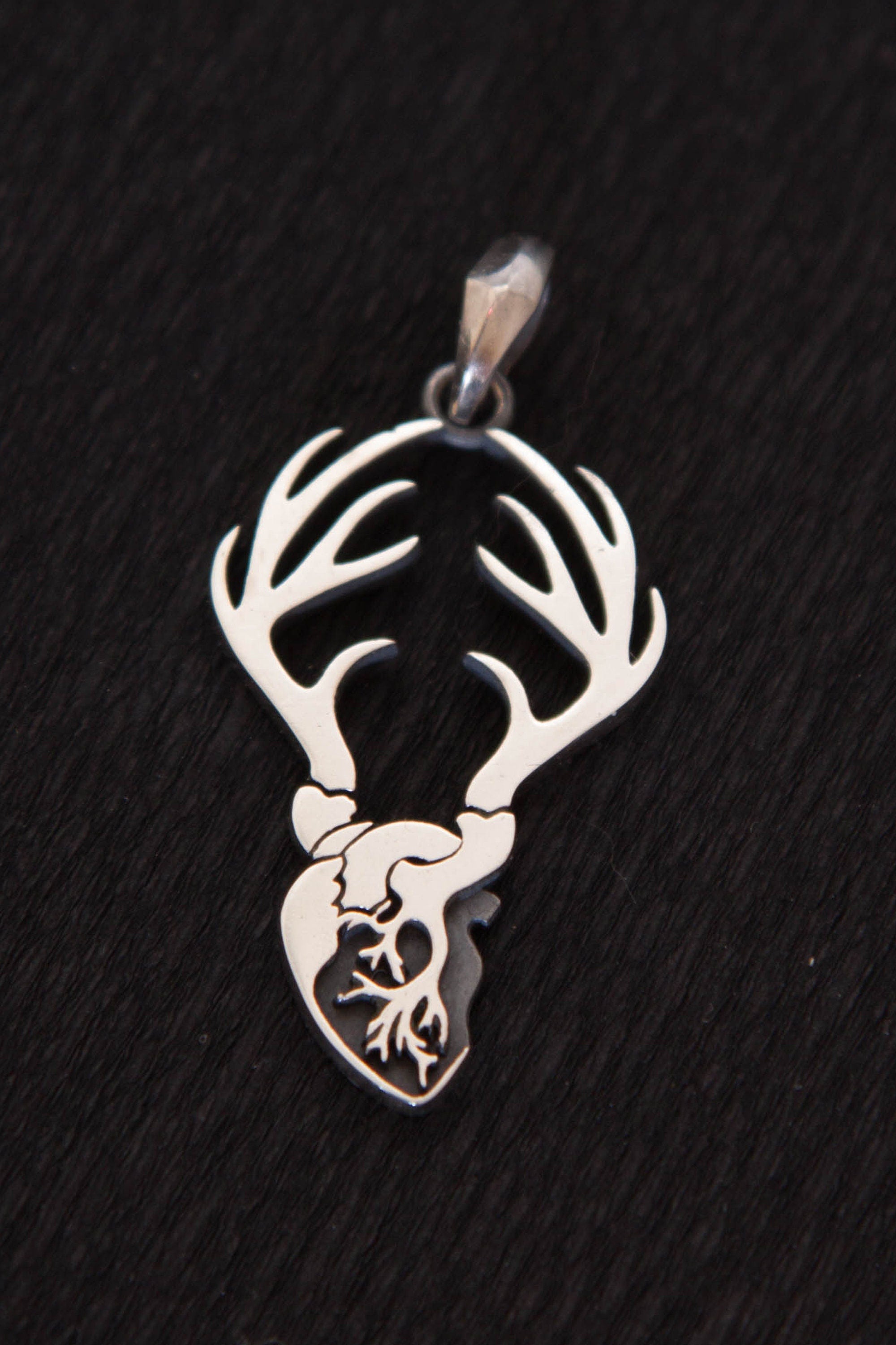 Silver Hannigram-inspired stag pendant for mans