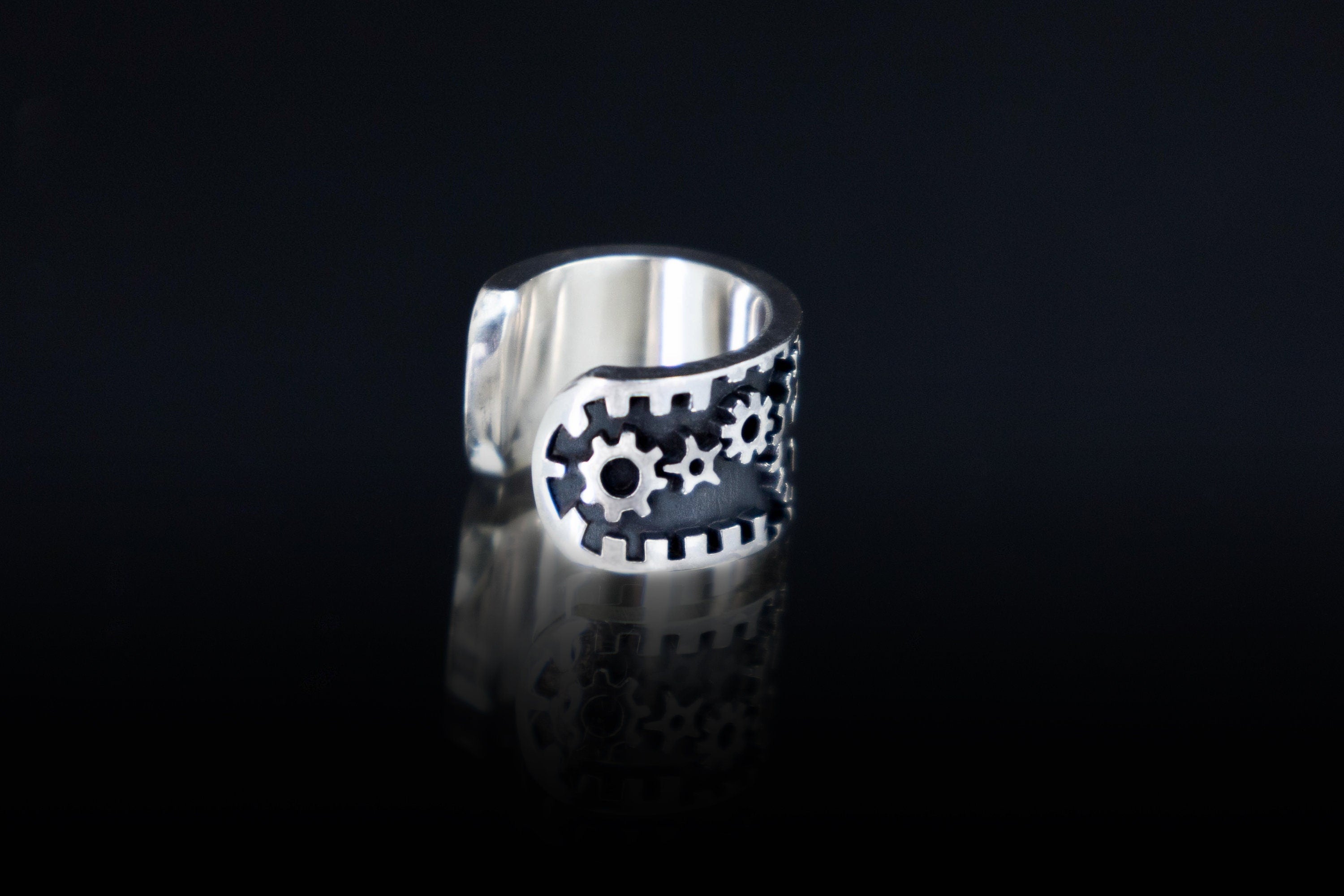 Unisex steampunk silver ear cuff side view