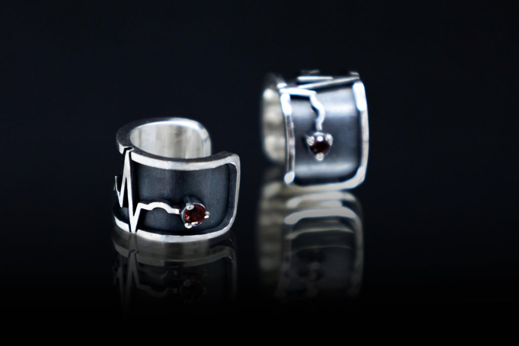 Cardiogram cartilage earring in sterling silver close-up