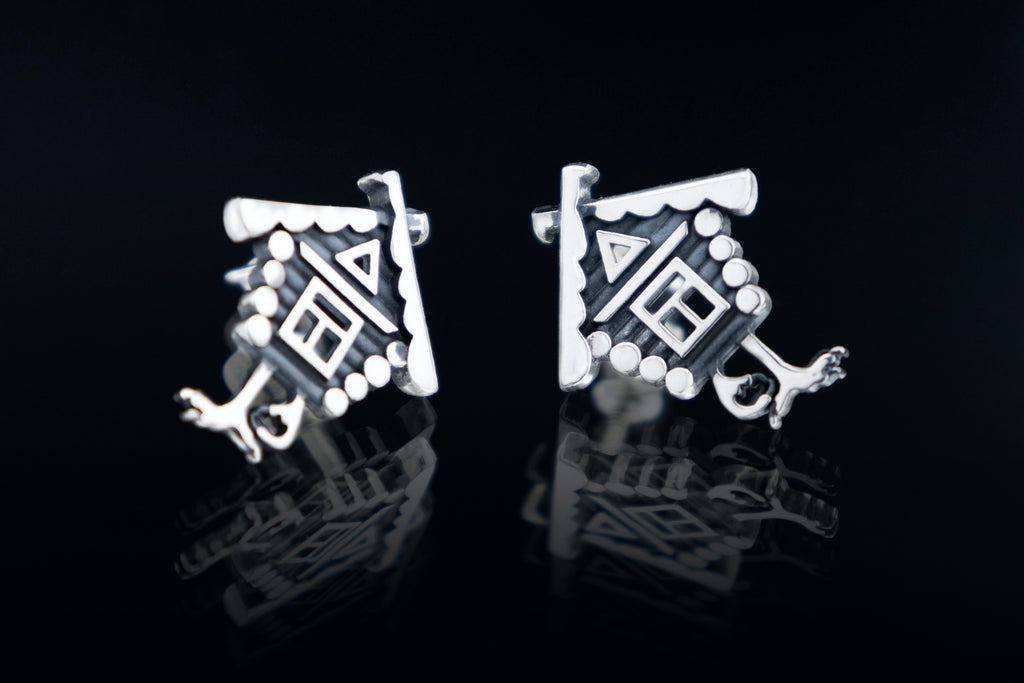 Izbushka on chicken legs silver studs