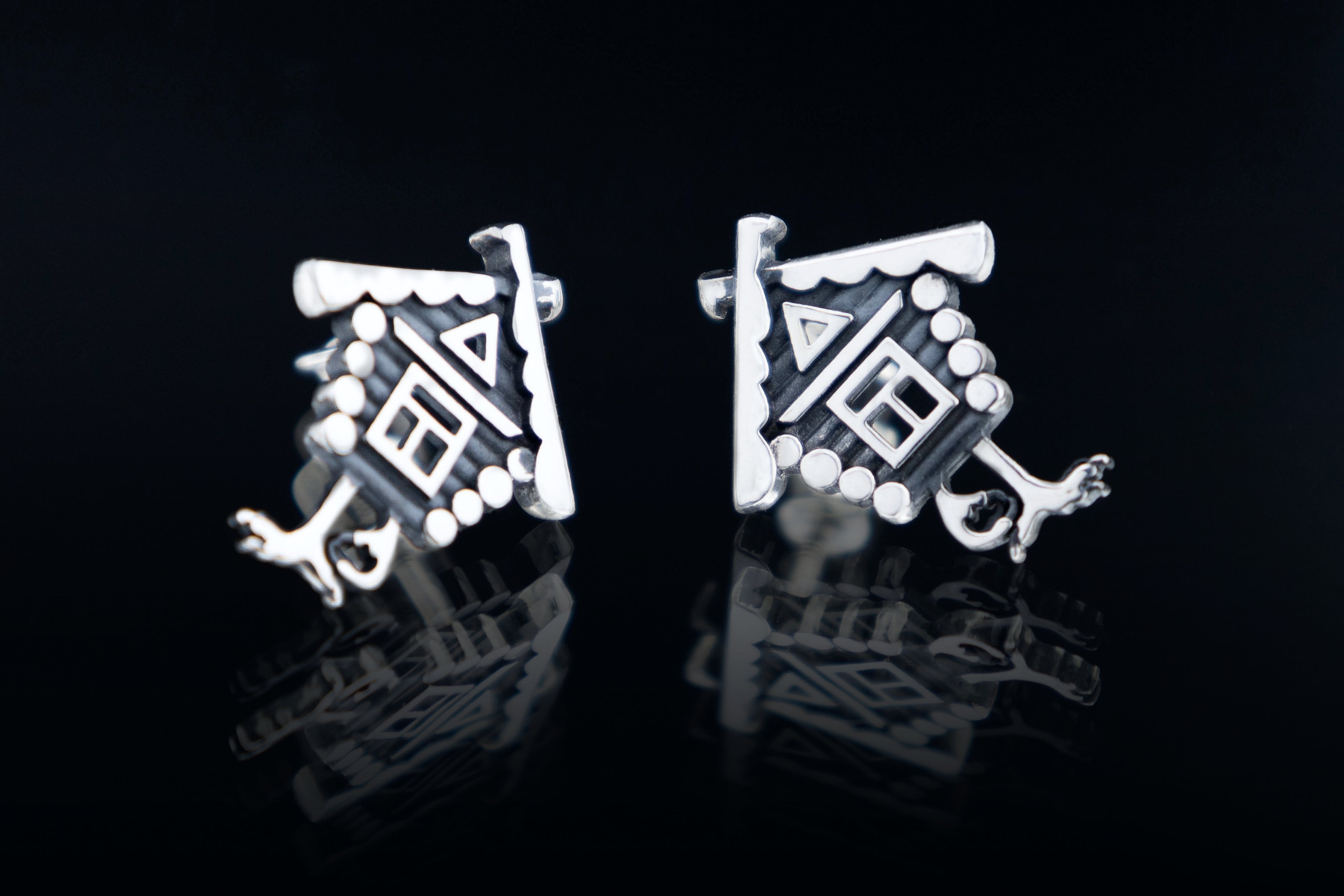 Izbushka on chicken legs silver studs