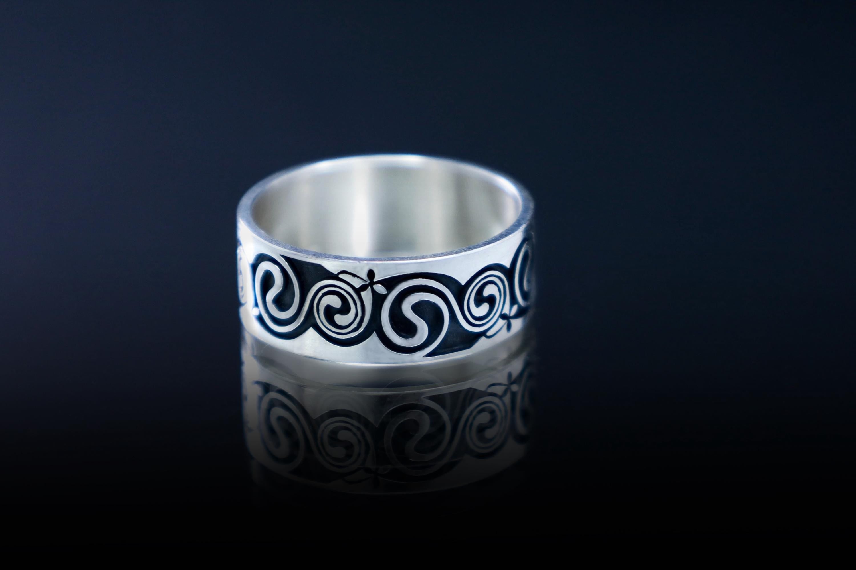 sterling silver triskelion celtic ring