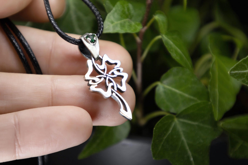 Green CZ Celtic pendant sterling silver jewelry