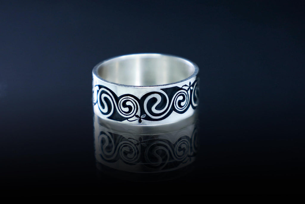 unisex celtic statement ring in silver