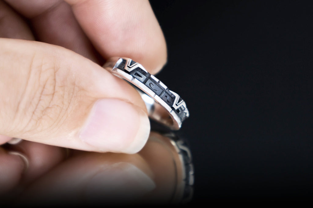 Star gate silver band with oxidized details