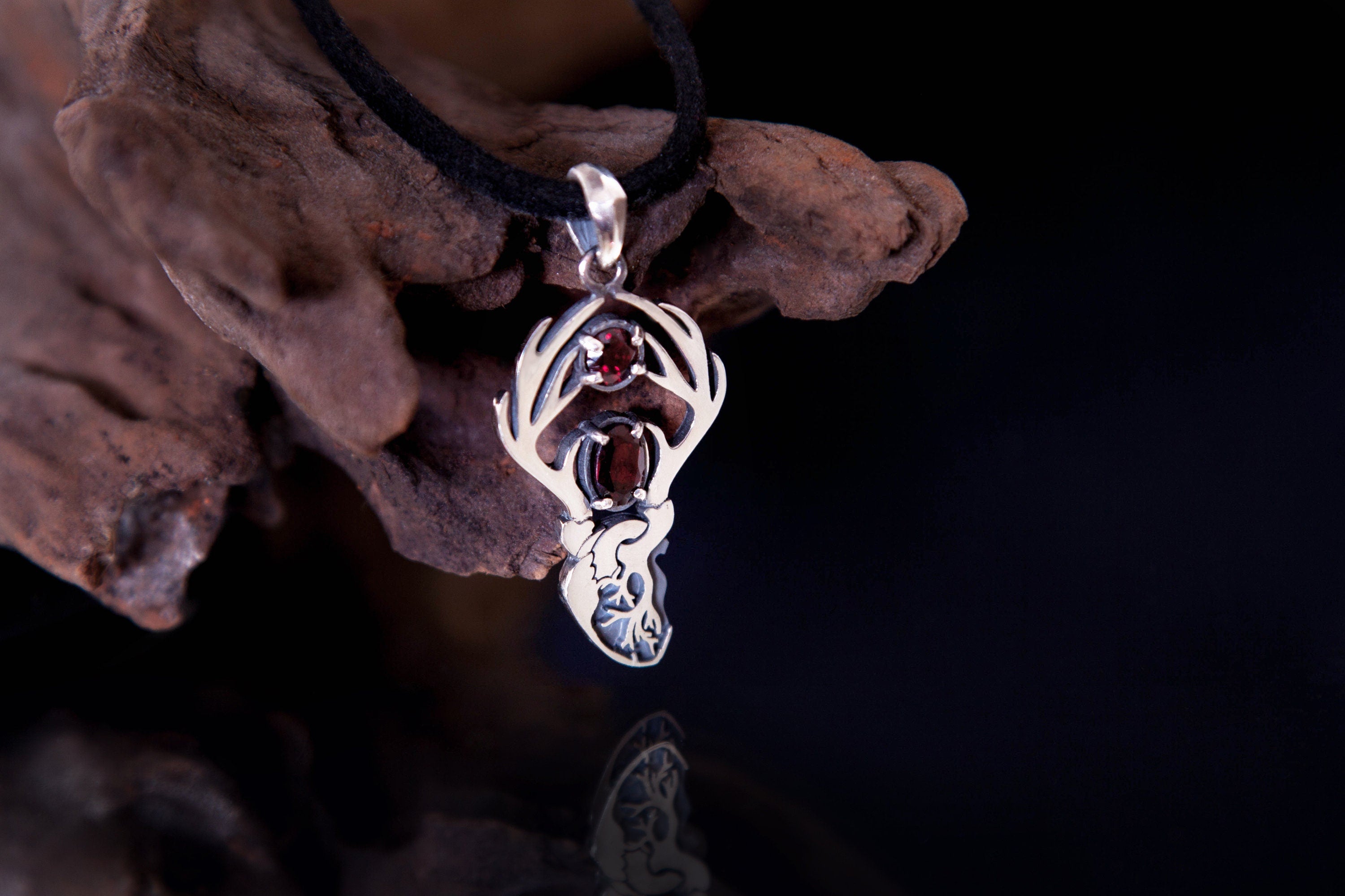 Hannibal NBC tribute pendant with red garnets