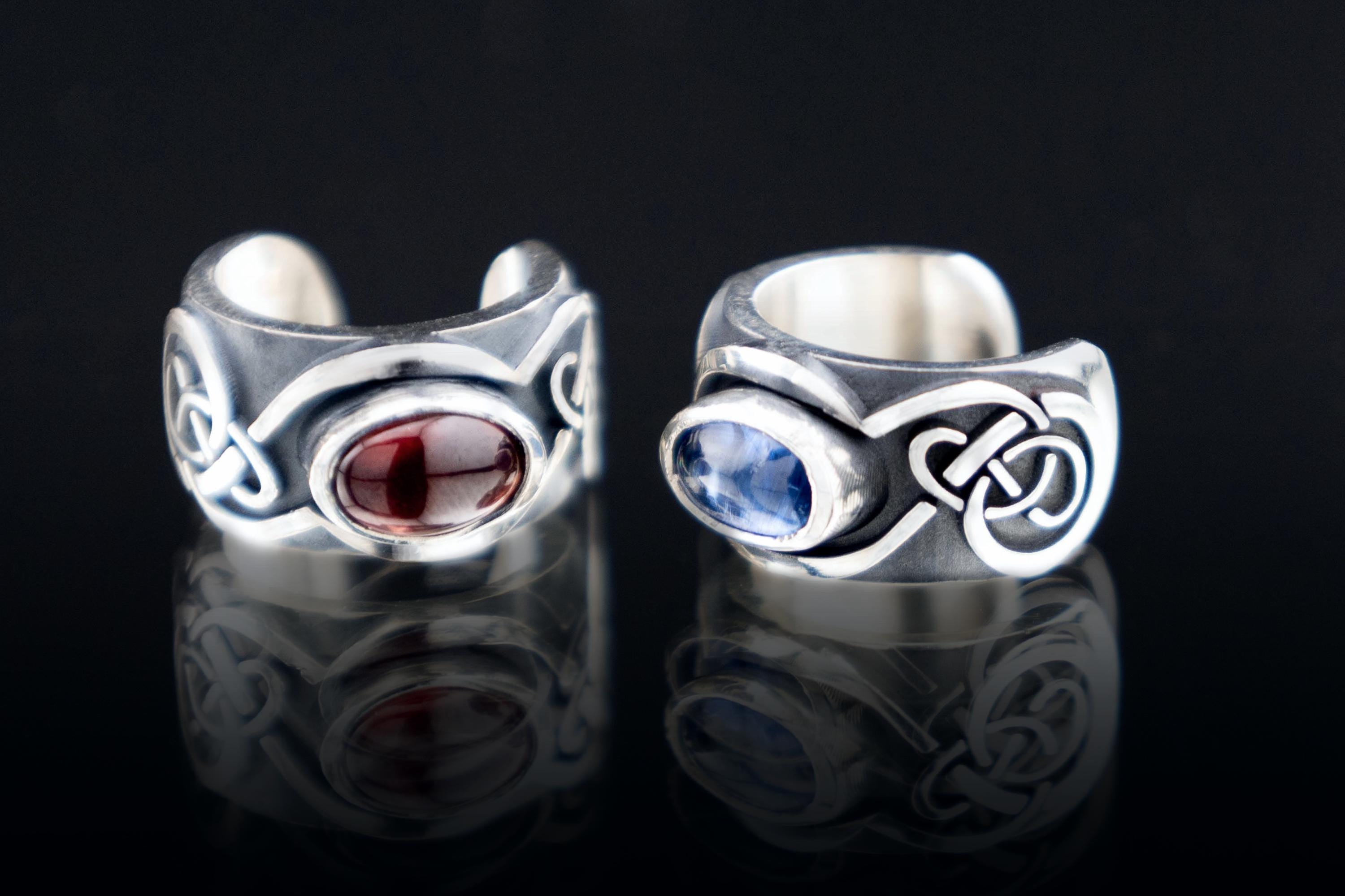 Silver Celtic ear cuff with garnet or kyanite