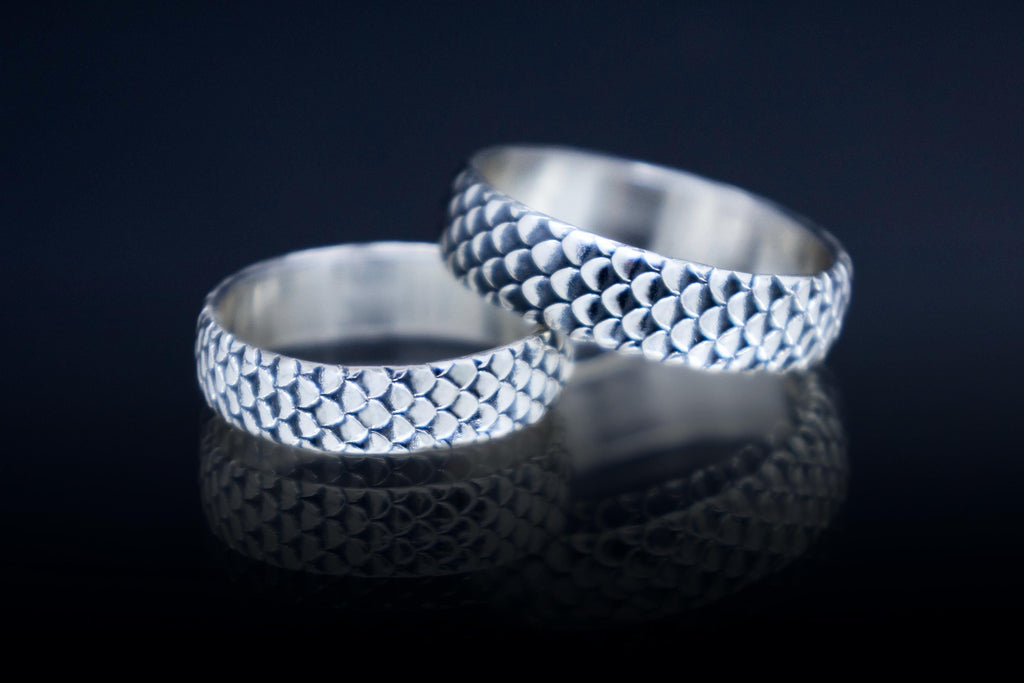 Unisex silver scale pattern rings artisan design