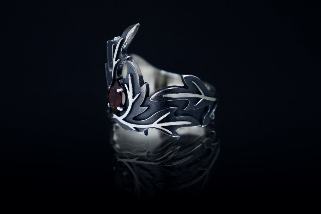 Wormwood crown leaf ring, silver and garnet, Fantasy jewelry