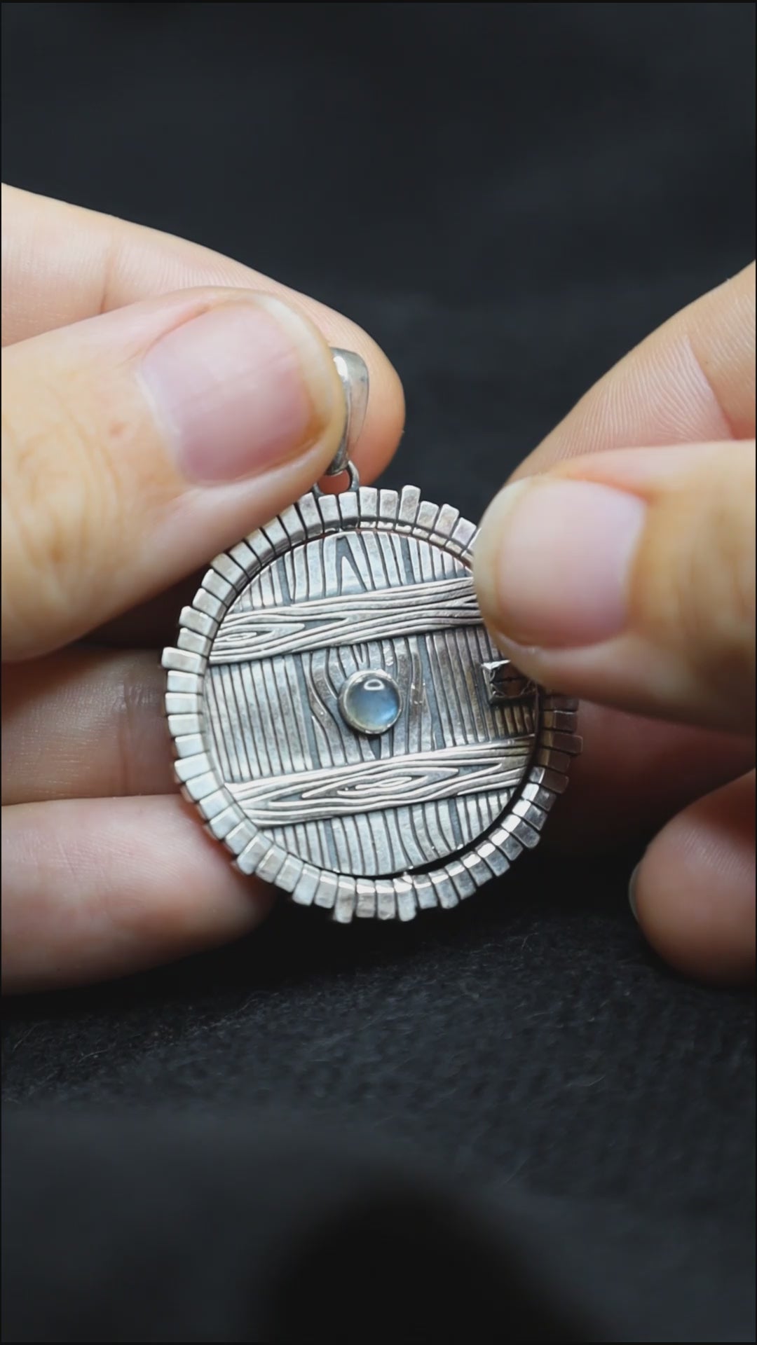 Fantasy spinnig pendant with moonstone or labradorite. Best gift for book lovers